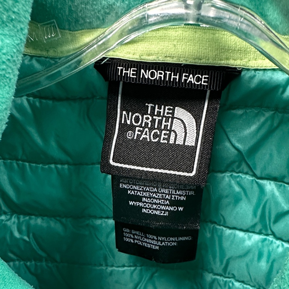 The North Face Aqua Quilted Vest - Picture 3 of 3
